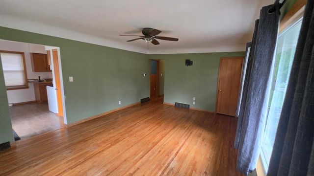 232 Zelmar Street, Waterloo, IA 50701