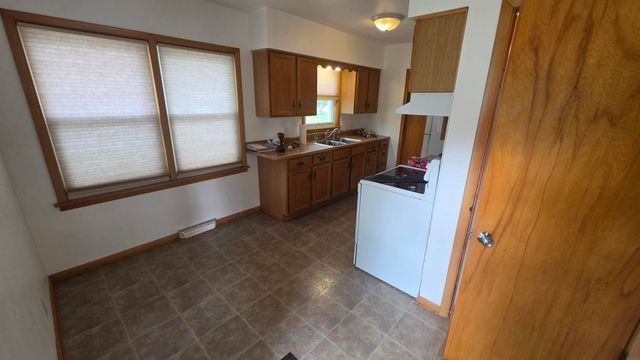 232 Zelmar Street, Waterloo, IA 50701