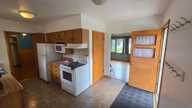 232 Zelmar Street, Waterloo, IA 50701