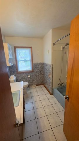 232 Zelmar Street, Waterloo, IA 50701
