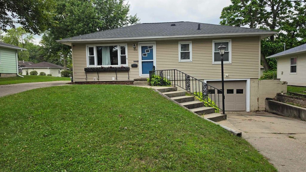 232 Zelmar Street, Waterloo, IA 50701
