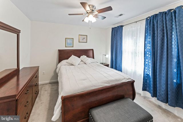 23 LONGWOOD DR, Stafford, VA 22556