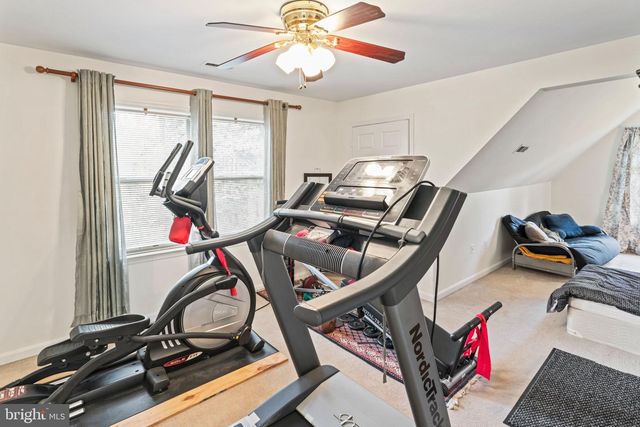 23 LONGWOOD DR, Stafford, VA 22556