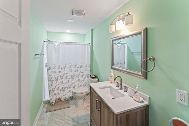 23 LONGWOOD DR, Stafford, VA 22556