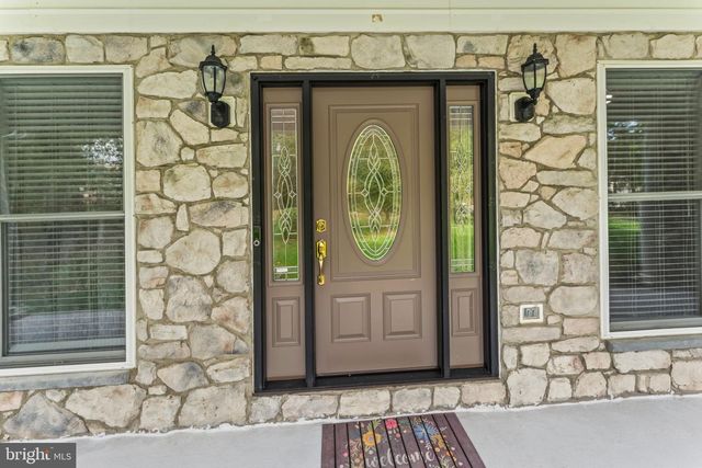 23 LONGWOOD DR, Stafford, VA 22556