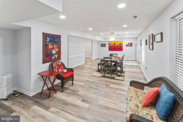 23 LONGWOOD DR, Stafford, VA 22556