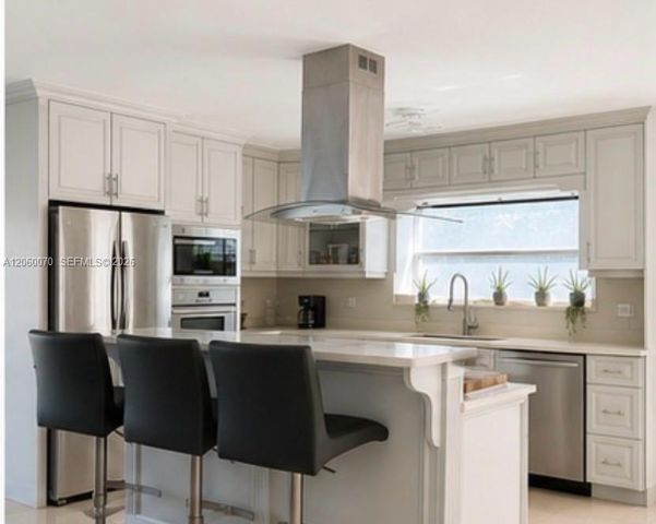 455 S Shore Drive, Miami Beach, FL 33141