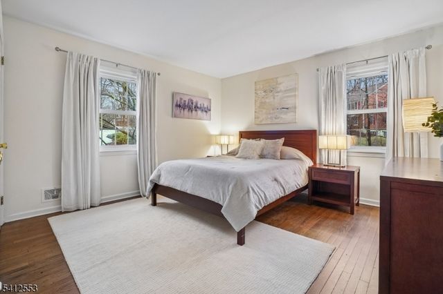 8 Oak Park Dr, Morris Twp., NJ 07960