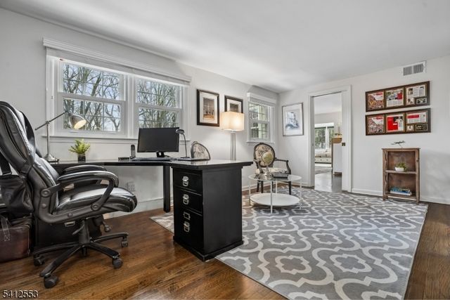 8 Oak Park Dr, Morris Twp., NJ 07960