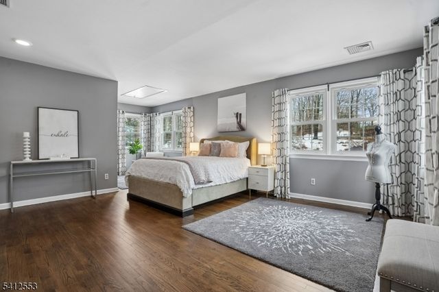 8 Oak Park Dr, Morris Twp., NJ 07960