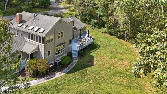 8 Oak Park Dr, Morris Twp., NJ 07960