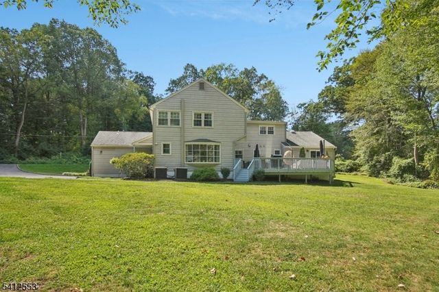 8 Oak Park Dr, Morris Twp., NJ 07960