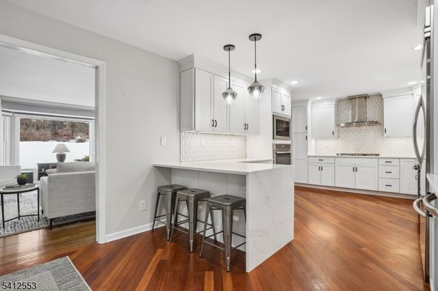 8 Oak Park Dr, Morris Twp., NJ 07960