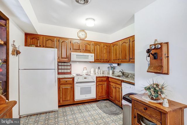 326 SHENANDOAH ST SE, Leesburg, VA 20175