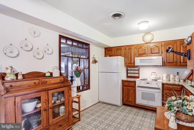 326 SHENANDOAH ST SE, Leesburg, VA 20175