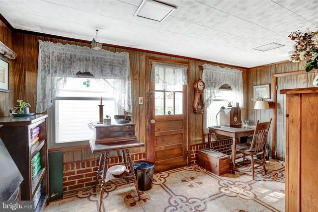 326 SHENANDOAH ST SE, Leesburg, VA 20175