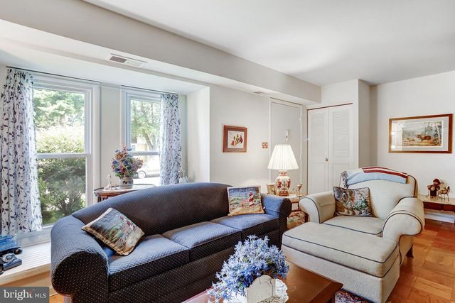 326 SHENANDOAH ST SE, Leesburg, VA 20175