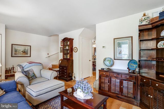 326 SHENANDOAH ST SE, Leesburg, VA 20175