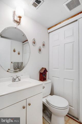 326 SHENANDOAH ST SE, Leesburg, VA 20175