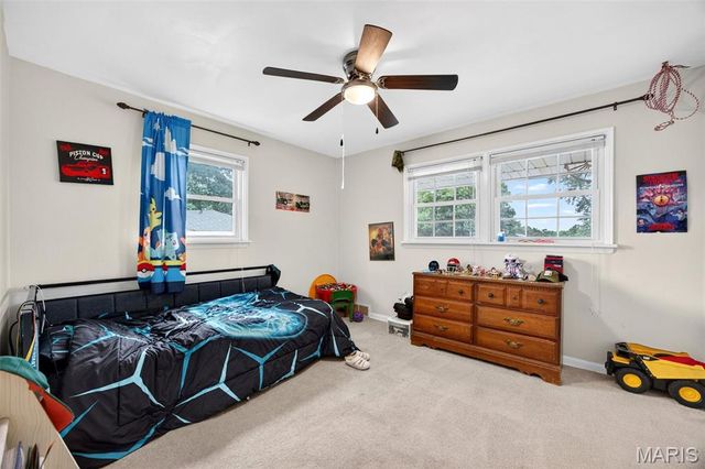8 Lila Lane, Florissant, MO 63033