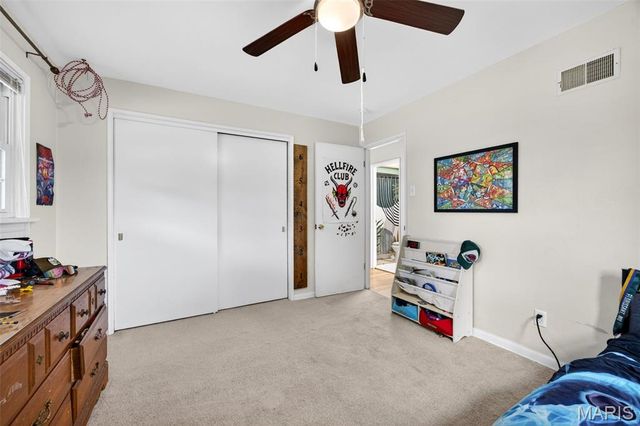 8 Lila Lane, Florissant, MO 63033