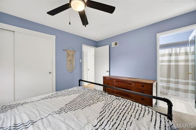 8 Lila Lane, Florissant, MO 63033