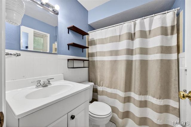 8 Lila Lane, Florissant, MO 63033
