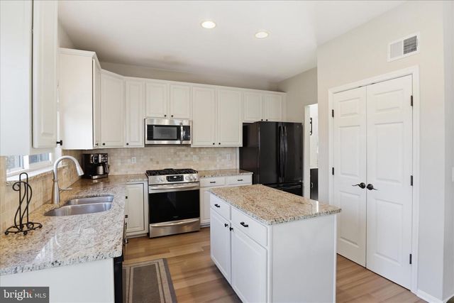 21172 SUNDIAL CT, Broadlands, VA 20148