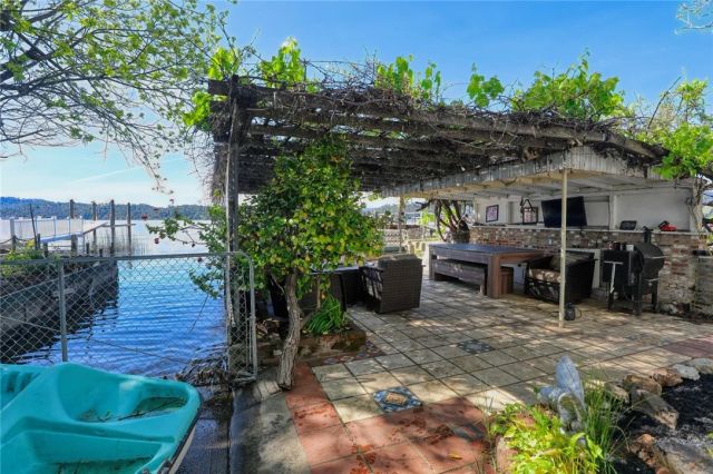 10465 E Highway 20, Clearlake Oaks, CA 95423