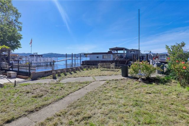 10465 E Highway 20, Clearlake Oaks, CA 95423