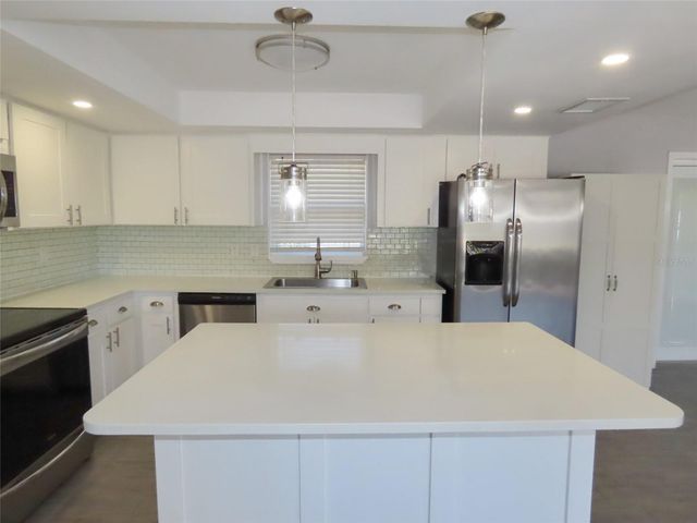 1350 CAMBRIDGE DRIVE, Clearwater, FL 33756