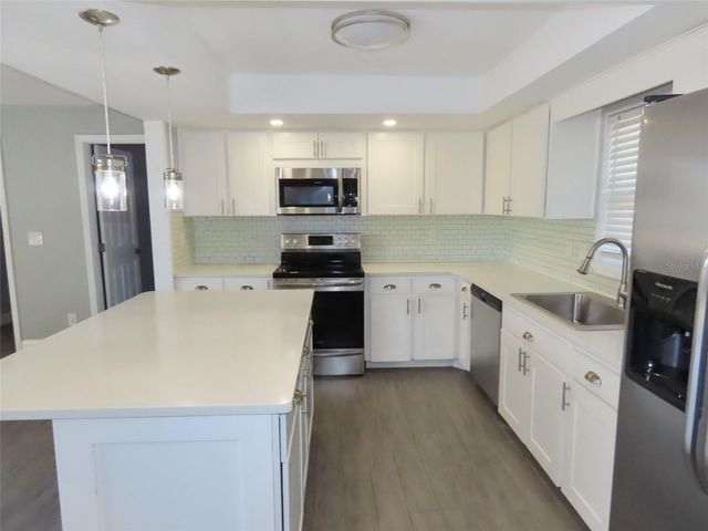 1350 CAMBRIDGE DRIVE, Clearwater, FL 33756