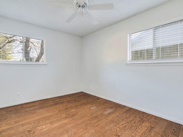 1600 Pine Knoll DR, Austin, TX 78758