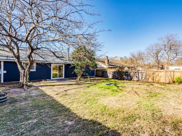 1600 Pine Knoll DR, Austin, TX 78758