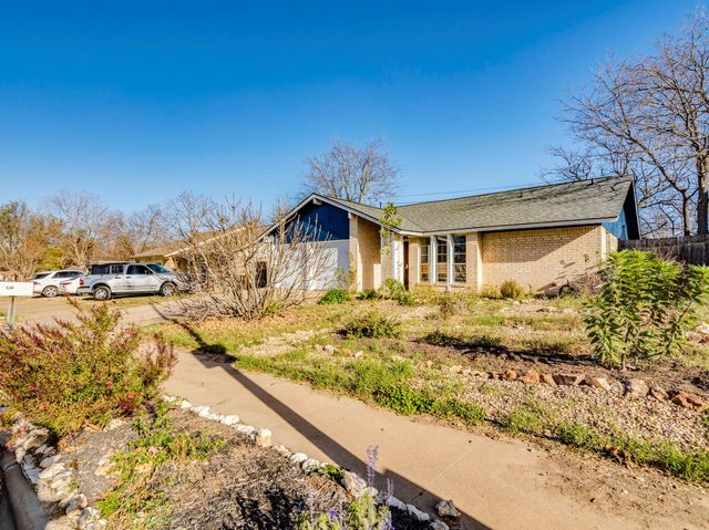 1600 Pine Knoll DR, Austin, TX 78758