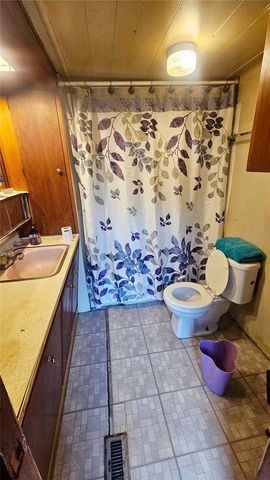 815 N Estes Avenue, Yellville, AR 72687