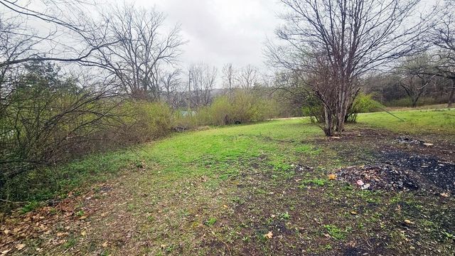 815 N Estes Avenue, Yellville, AR 72687