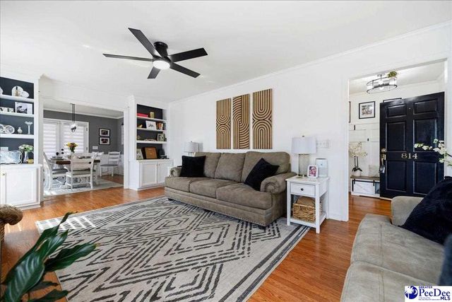 814 Old Woodlands Rd., Florence, SC 29505