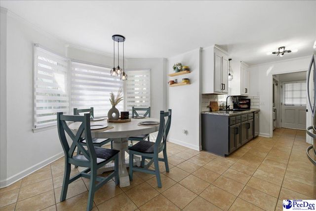 814 Old Woodlands Rd., Florence, SC 29505