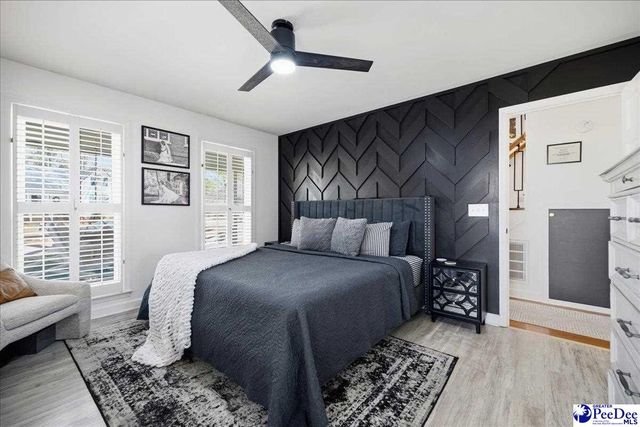 814 Old Woodlands Rd., Florence, SC 29505