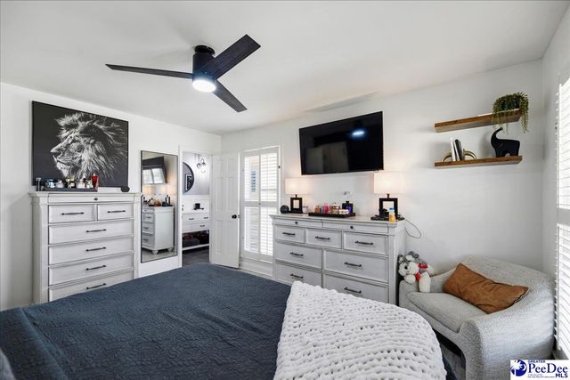 814 Old Woodlands Rd., Florence, SC 29505