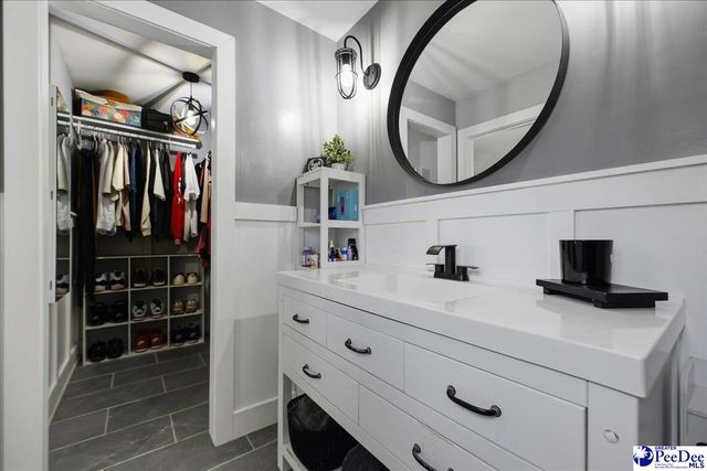 814 Old Woodlands Rd., Florence, SC 29505