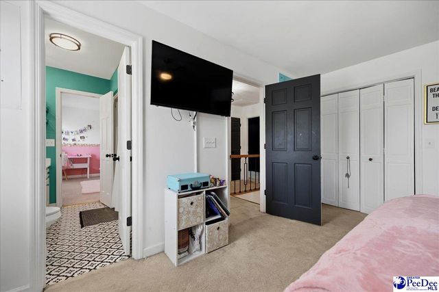 814 Old Woodlands Rd., Florence, SC 29505