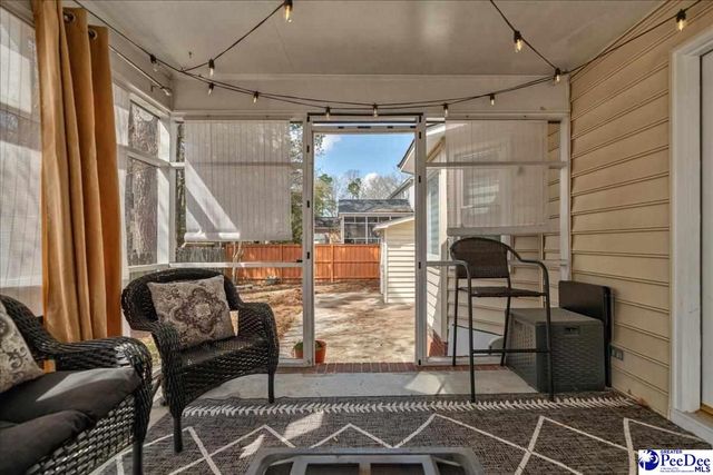 814 Old Woodlands Rd., Florence, SC 29505