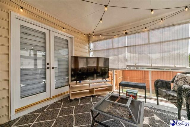 814 Old Woodlands Rd., Florence, SC 29505