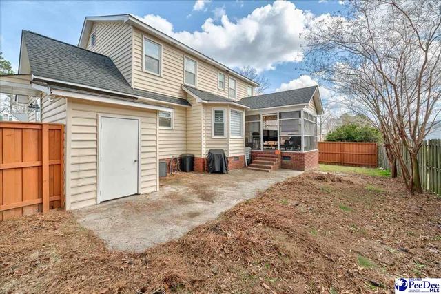 814 Old Woodlands Rd., Florence, SC 29505