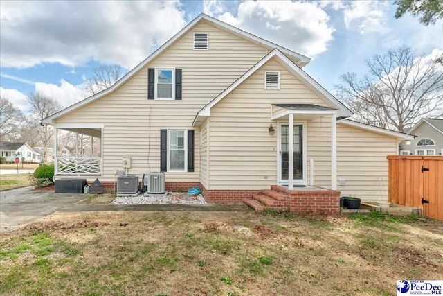 814 Old Woodlands Rd., Florence, SC 29505