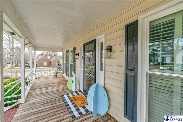 814 Old Woodlands Rd., Florence, SC 29505