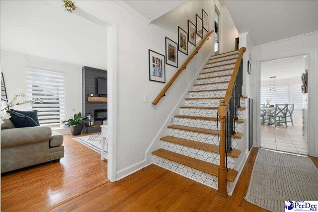 814 Old Woodlands Rd., Florence, SC 29505