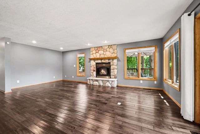 2430 Larpenteur Avenue E, Maplewood, MN 55109